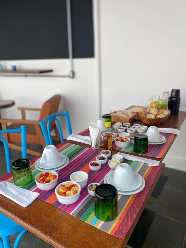 トラディショナル ダブルルーム クイーンベッド 1 台 禁煙 | テラス / パティオ