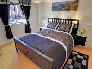 2 dormitorios, tabla de planchar con plancha, wifi y ropa de cama