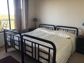 3 bedrooms, iron/ironing board, bed sheets