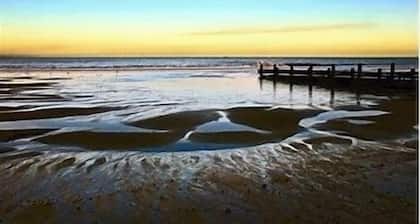 Beautiful Cottage by the Sea. Enhanced Cleaning luxury space unlimited free WiFi