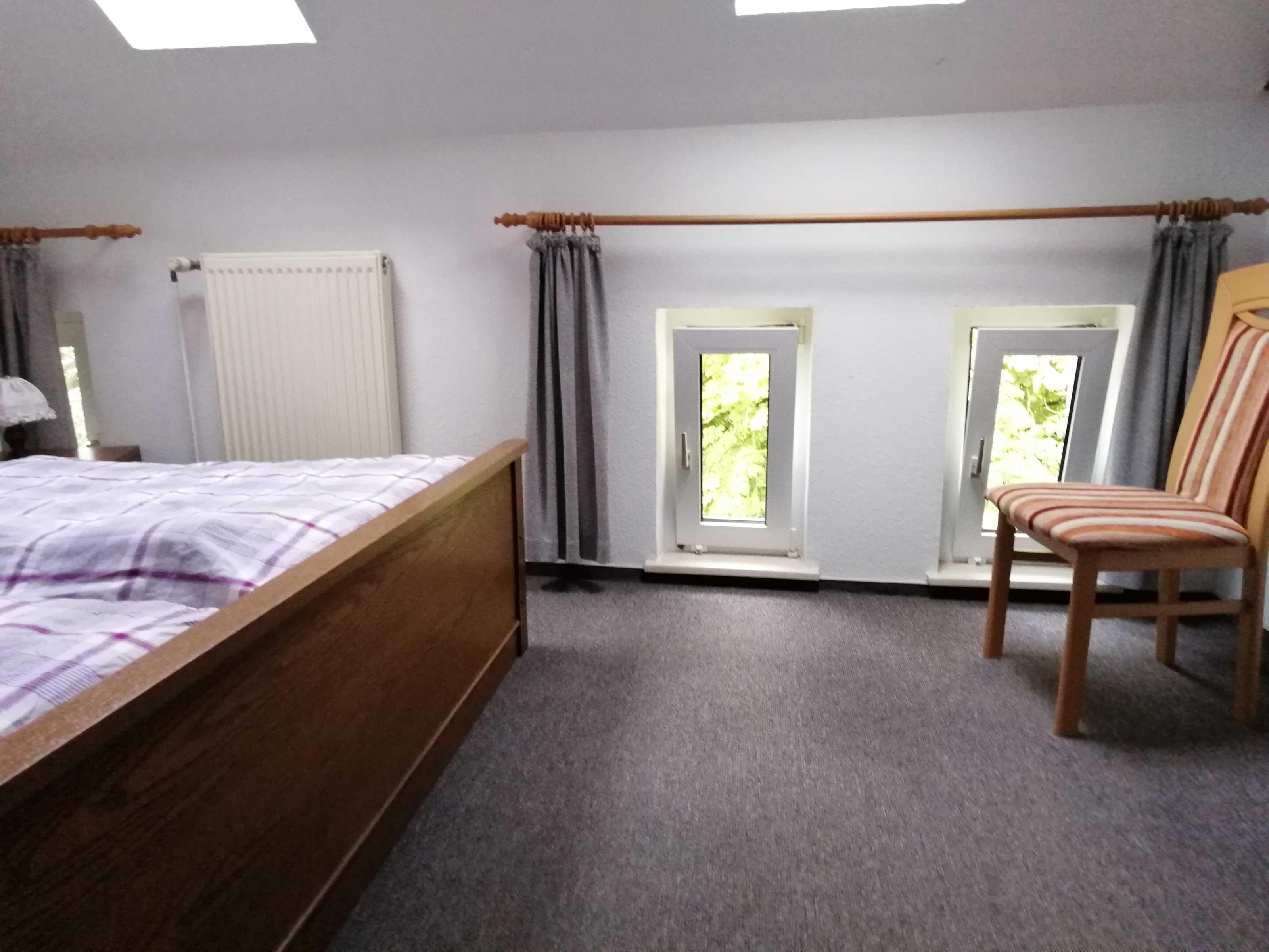 2 slaapkamers, reisbedje, wifi, beddengoed