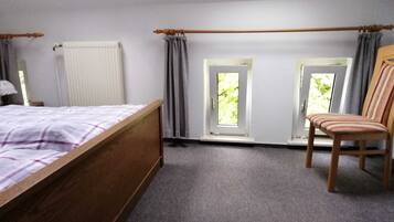 2 slaapkamers, reisbedje, wifi, beddengoed