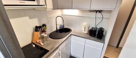 Fridge, microwave, dishwasher