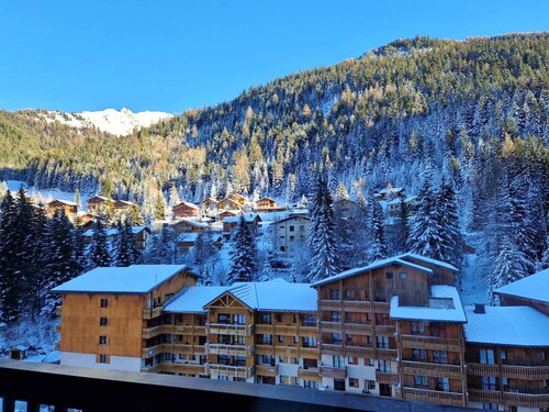 Appartement 2 pièces + cabine, 6 pers centre station Valfréjus avec balcon