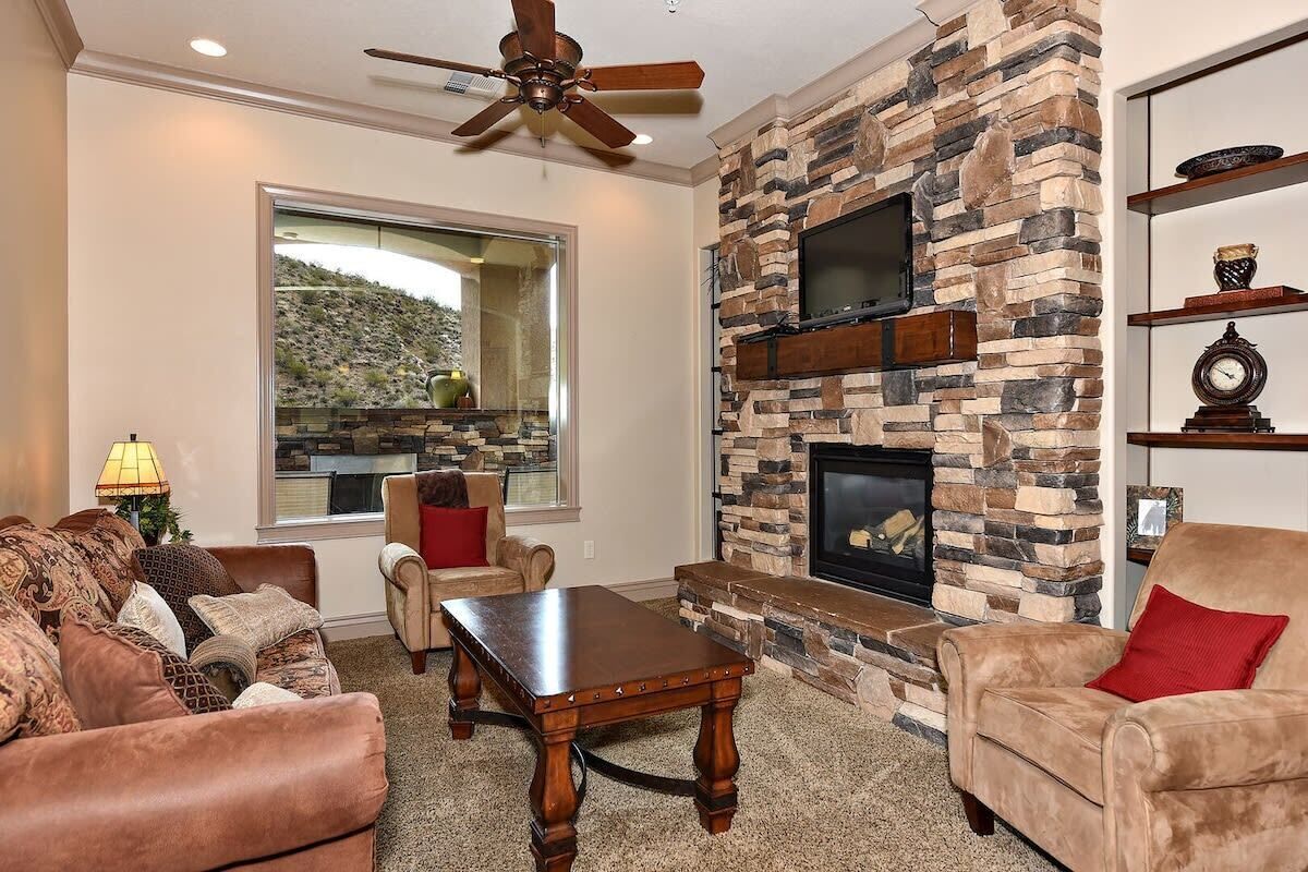 TV, fireplace, offices