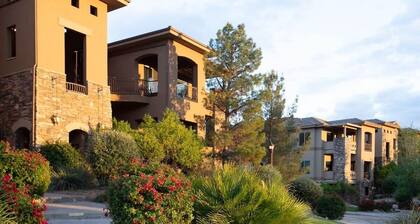 Coral Vista Suite | Fireplace, Jacuzzi, Pools, BBQ
