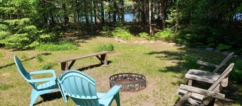 Gabe's Getaway: vrede, privacy en een ponton! 3 br, 1 en 1/2 bad, geen stappen!