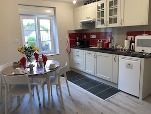 Duplex (Chardonneret) | Private kitchen | Coffee/tea maker, electric kettle, cookware/dishes/utensils