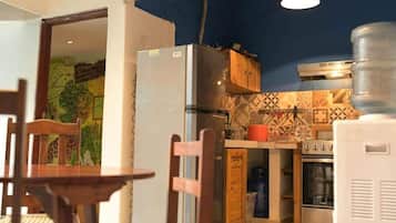 豪華獨棟房屋, 1 張特大雙人床 | 私人廚房 | 大型冰箱、烤箱、爐台、鍋具/餐盤/廚房用品