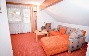 Flat-screen TV - Gaestehaus Grabner (Bad Fuessing)