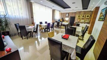 تناول الطعام