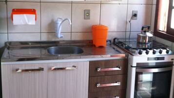 Family Double Room, Multiple Beds, Smoking | Private kitchen | Fridge, microwave, oven, cookware/dishes/utensils