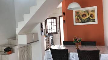 Family Double Room, Multiple Beds, Smoking | In-room dining