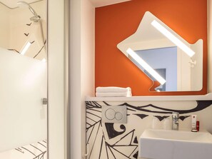 Bathroom - Ibis Budget Reims Thillois (Thillois)