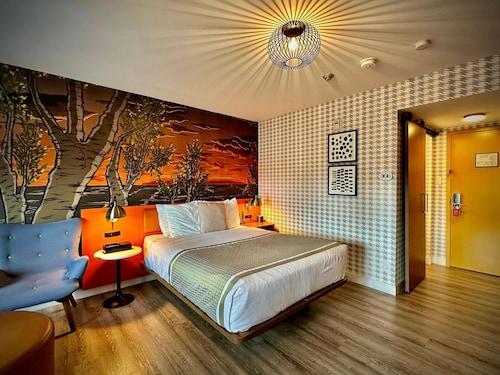 Quality Inn & Suites Thunder Bay Downtown