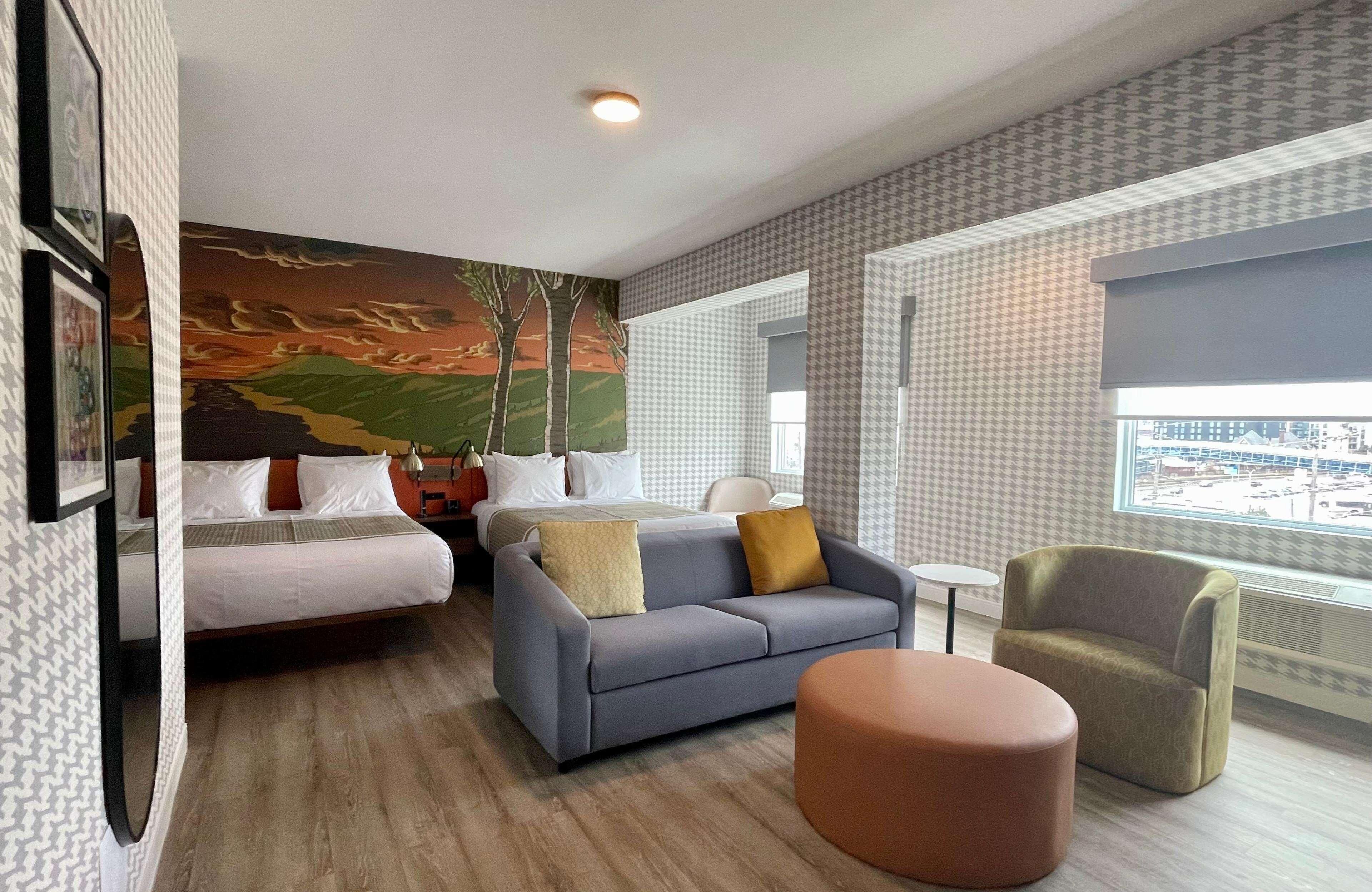 In-room safe, individually decorated, individually furnished, desk