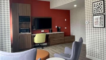 In-room safe, individually decorated, individually furnished, desk