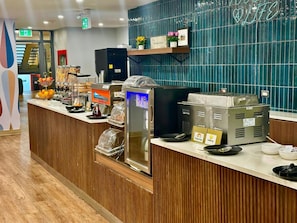 Petit déjeuner continental compris tous les jours