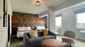 Suite, 2 Queen Beds, Non Smoking (with Sofabed)