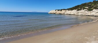    LIVING IN NATURE VILLA 200 m2.,4 bed 3 baths in 12.000 m2 field. 