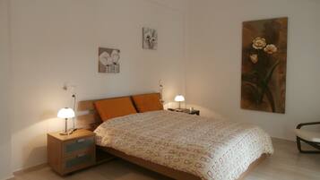 4 chambres, fer et planche à repasser, Wi-Fi, draps fournis