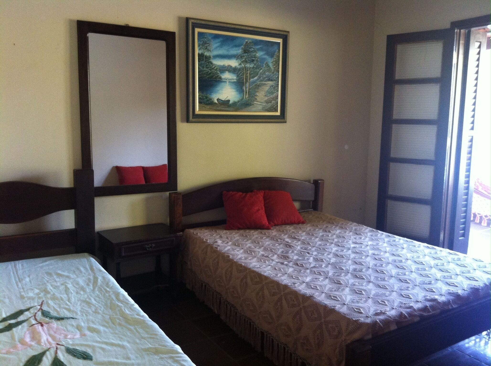 6 quartos, acesso para cadeiras de rodas