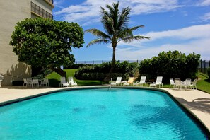 Piscine extérieure, piscine chauffée