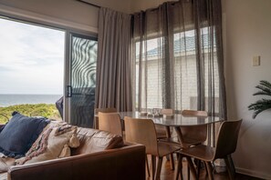 Dining - Seakissed Beachhouse- Beachfront and Direct Beach Access (Culburra Beach)