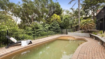 Piscine extérieure, piscine chauffée