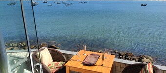 Viewpoint in Floripa! Beautiful house just a few meters from the sea, ideal for families!