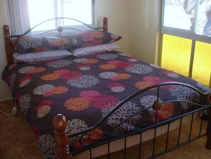 4 chambres, fer et planche à repasser, Wi-Fi, draps fournis