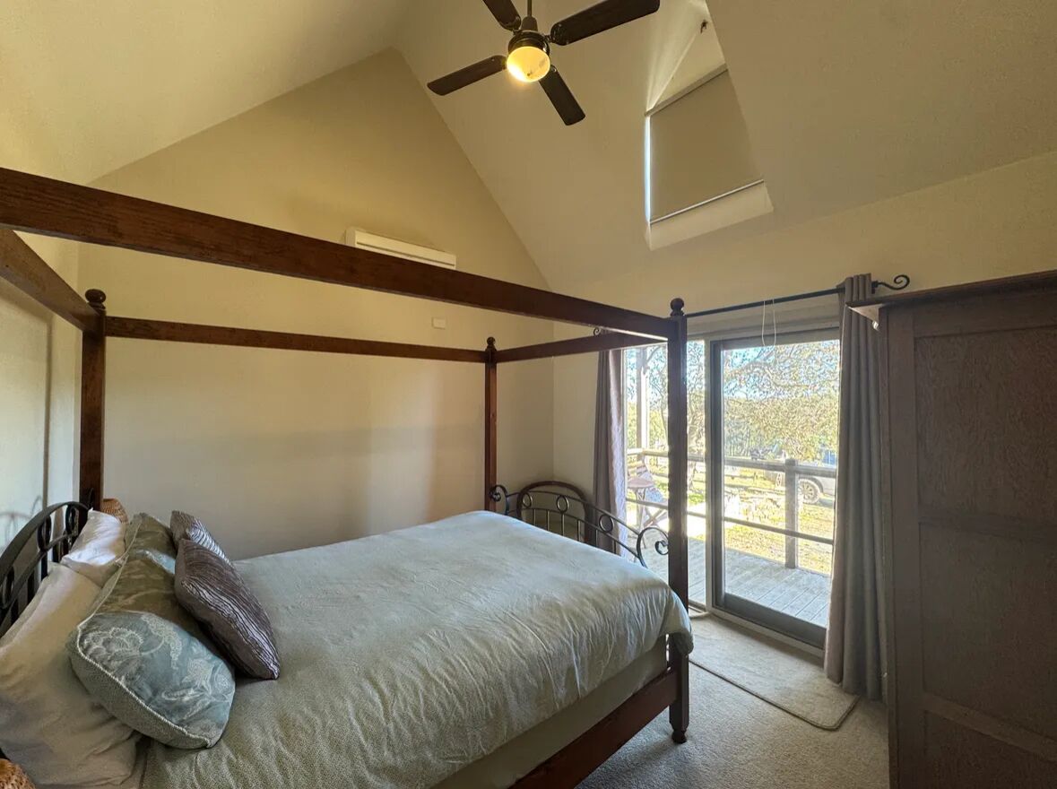 2 bedrooms, iron/ironing board, travel cot, free WiFi