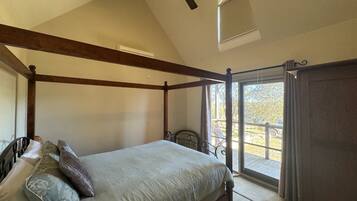 2 bedrooms, iron/ironing board, travel cot, free WiFi