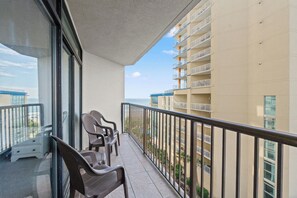 Property grounds - Beautiful ocean views from the balcony in this popular resort (Myrtle Beach)