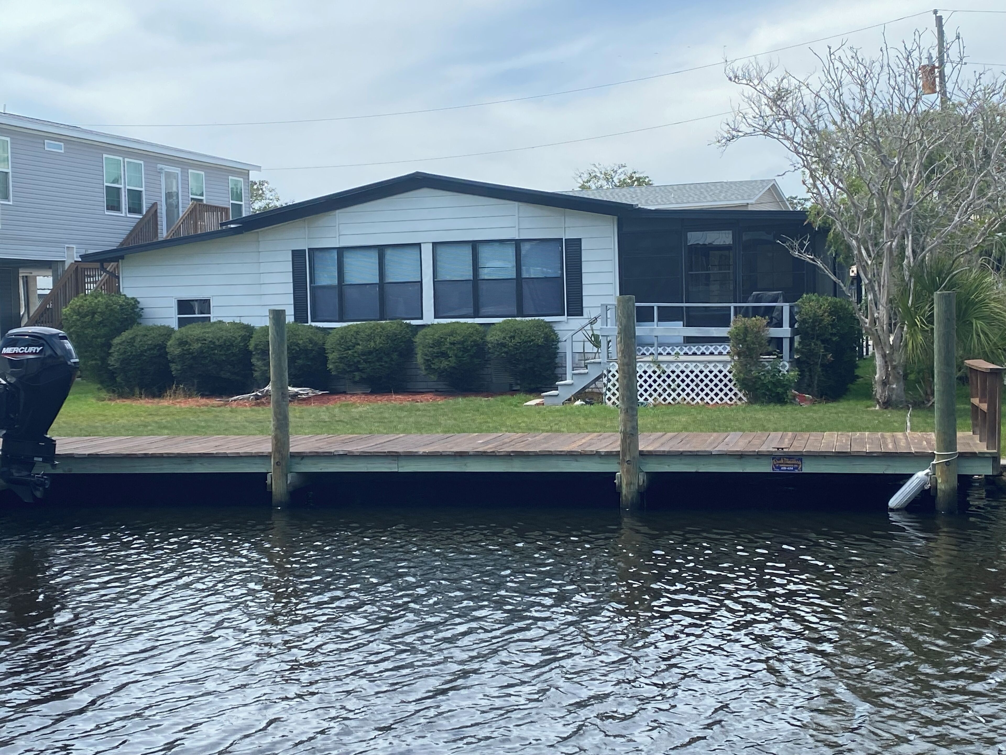 30 ft dock deep water canal