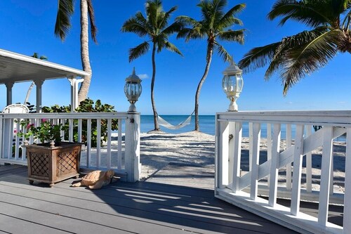 Été 2020 presque réservé!  | Islamorada Oceanfront Estate | Piscine, plage et quai