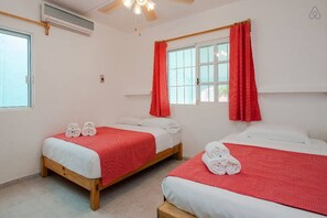 2 chambres, lit parapluie, Wi-Fi gratuit, draps fournis