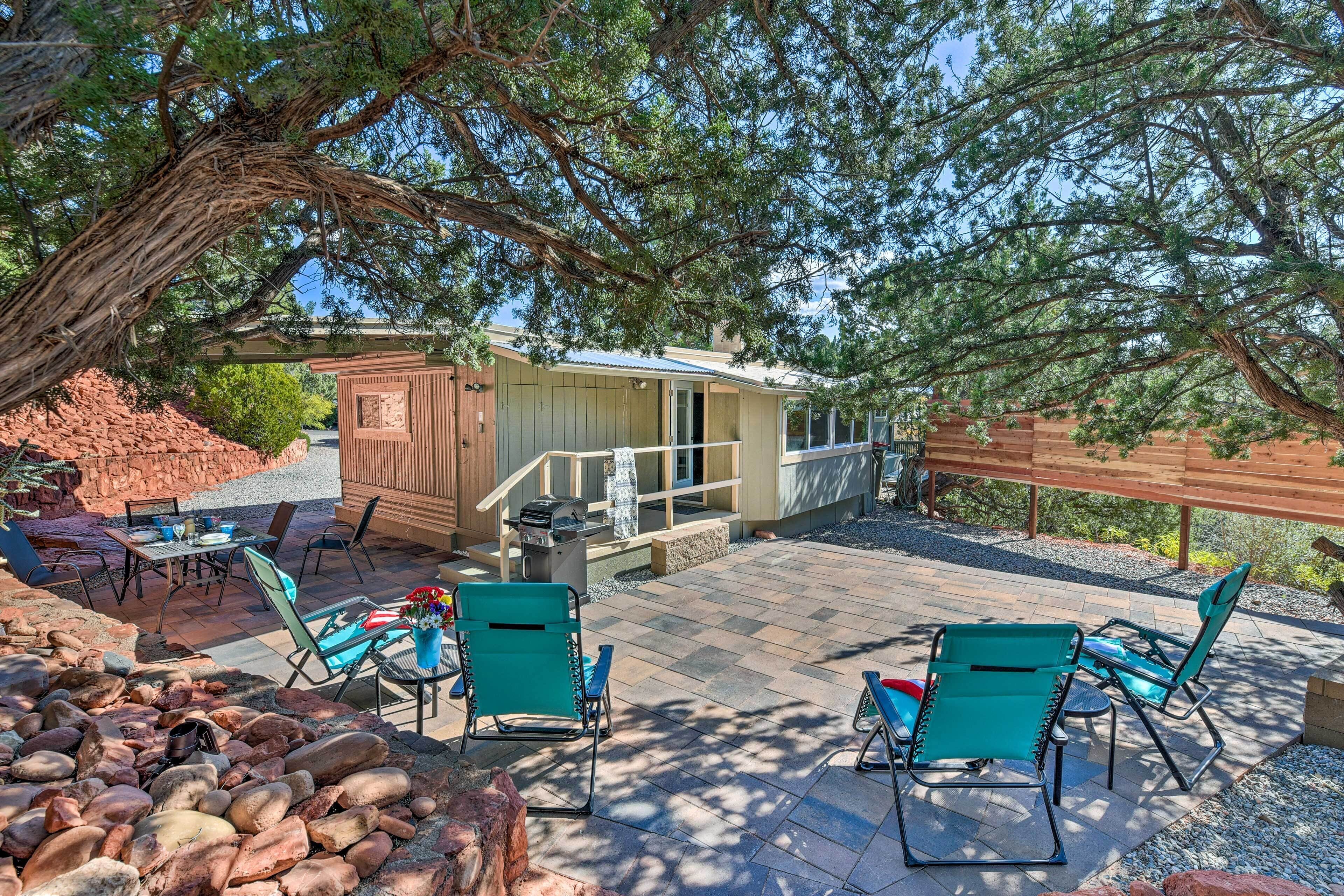 Sedona ‘Stardust Hideaway' w/ Patio & Mtn Views!