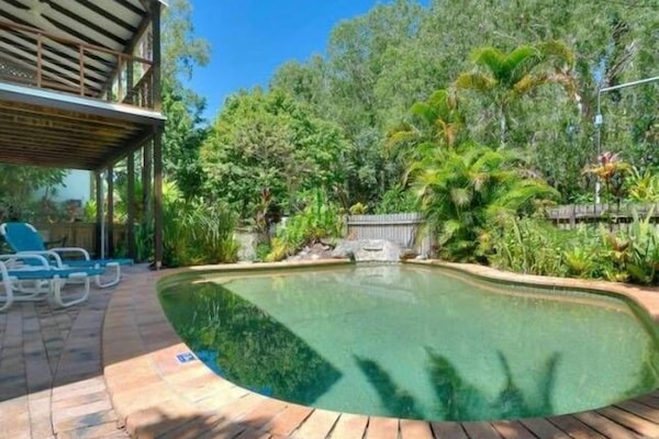 The swimming pool is very private