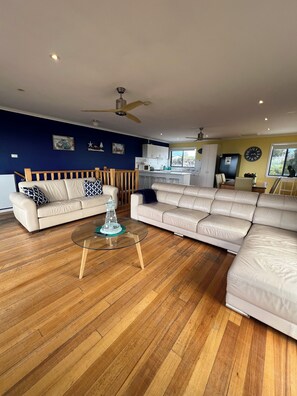 Smart-TV, Stereoanlage