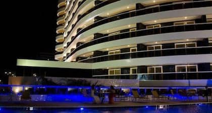 SALVADOR SUITES RESIDENCE, EXCELLENT, BEACH OF ALAH GARDEN,