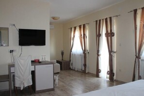 Phòng (Zafro) | Khu phòng khách | TV màn hình phẳng 