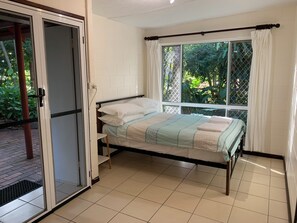 2 bedrooms, iron/ironing board, bed sheets - Shambhala Retreat Cottages a peaceful place intended for rest and relaxation. (Nelly Bay)