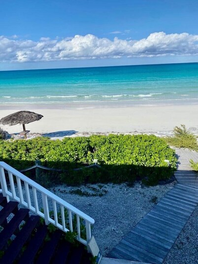 Great Harbor Cay, Berry Islands, Bahamas 4/3 Luxurious Beachfront relaxing home