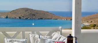 Delfini Beach, Syros - Paradise Location - Beautiful Villa - Best Beach