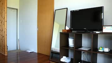 Blackout drapes, free WiFi