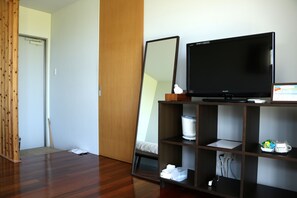 Blackout drapes, free WiFi - OceanVilla Yuninohama (Miyakojima)