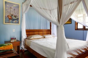 4 bedrooms, in-room safe, iron/ironing board, free WiFi