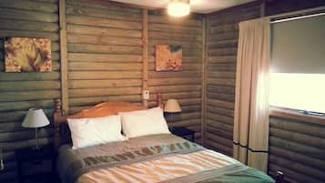 3 chambres, bureau, fer et planche Ă  repasser