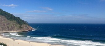 App。コパカバーナの隣にあるLemeビーチへの出入り口